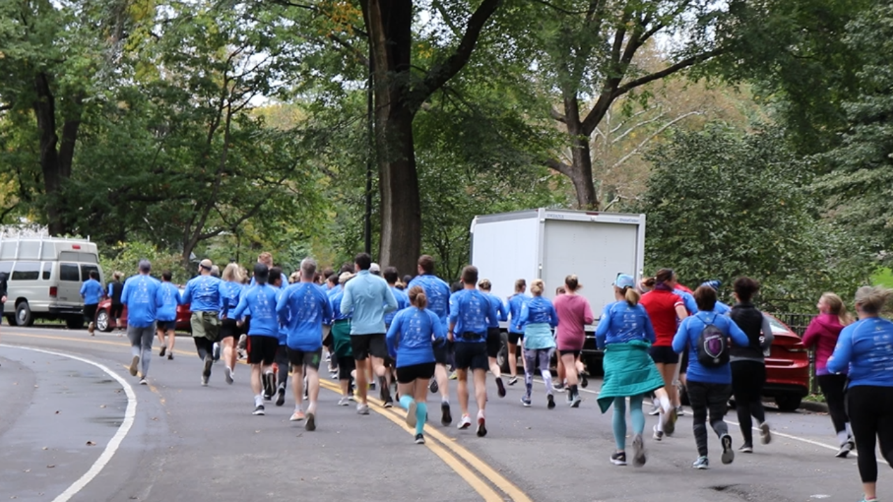 Runners and walkers during 6 Weeks to 6km run Saturday (Photo by Michael Dorgan, The Long Hall Podcast)