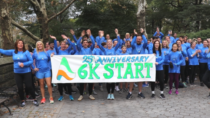 Runners and walkers ahead of the 6 Weeks to 6km run Saturday (Photo by Michael Dorgan, The Long Hall Podcast)